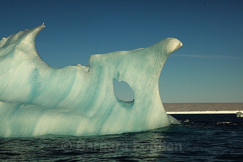 Iceberg 9633 - Summer time