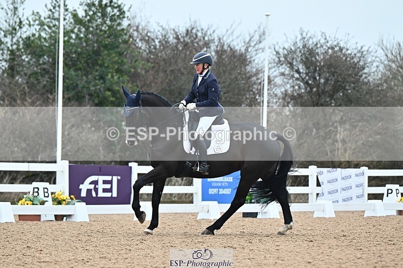 250214-095122-00706 - 228-Louise.Hutchinson-Shovern.Noire