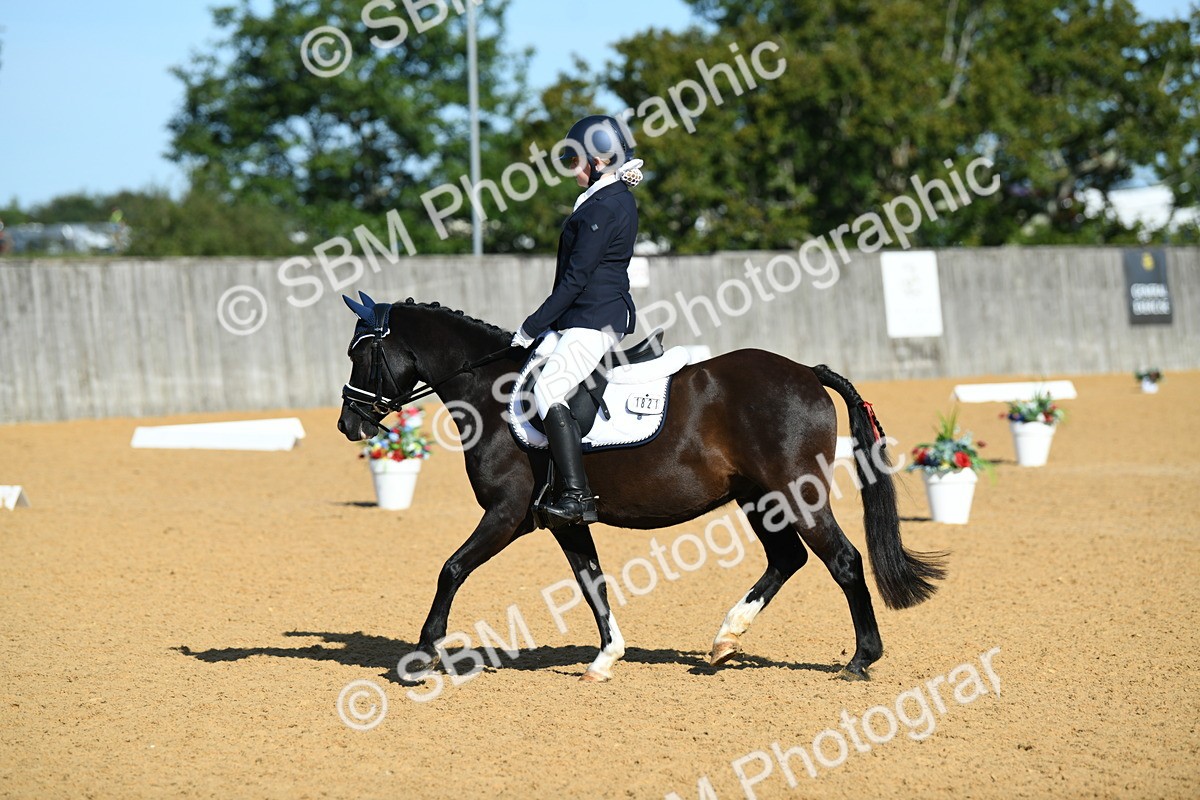 SBM_16321_D4 - Small Tour Championship - Intro B - Emma G.