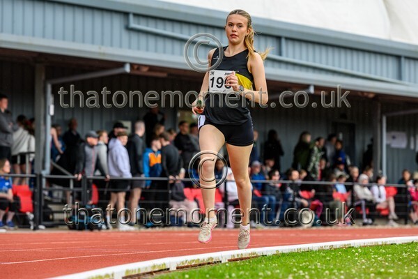 Relays25-917083 - Track Female Set One