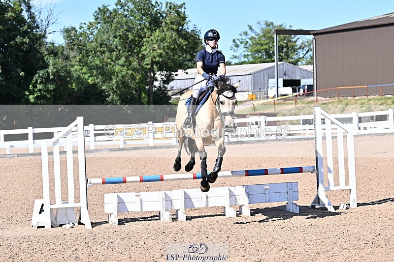 250708A-165159-00122 - 70cm Classes