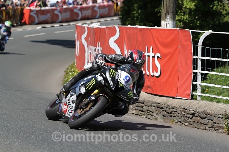 Ian Hutchinson - Monster Energy Supersport Race 2