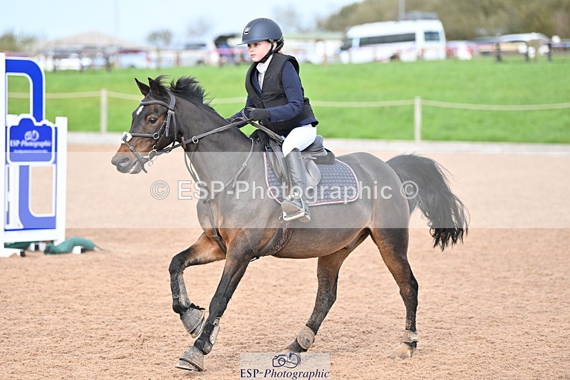 231029A-125121-03364 - Stepping Stones 128cm & 138cm