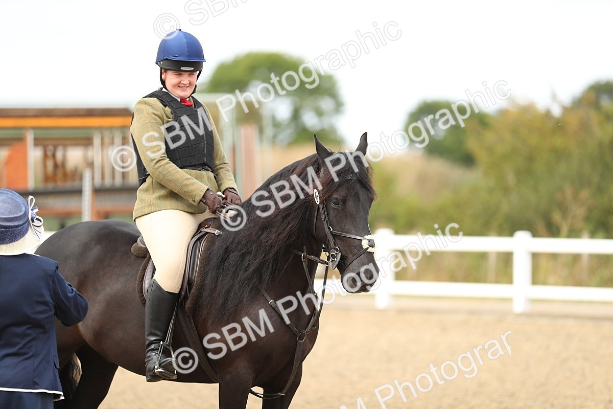 SBM_05593 - Class 48a Style & Performance 70cm (15-19)