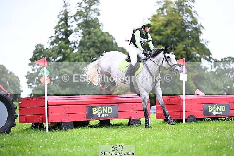 240803-120404-03066 - 017-Caitlyn_Faull-PENNINEVIEW_SUMMER