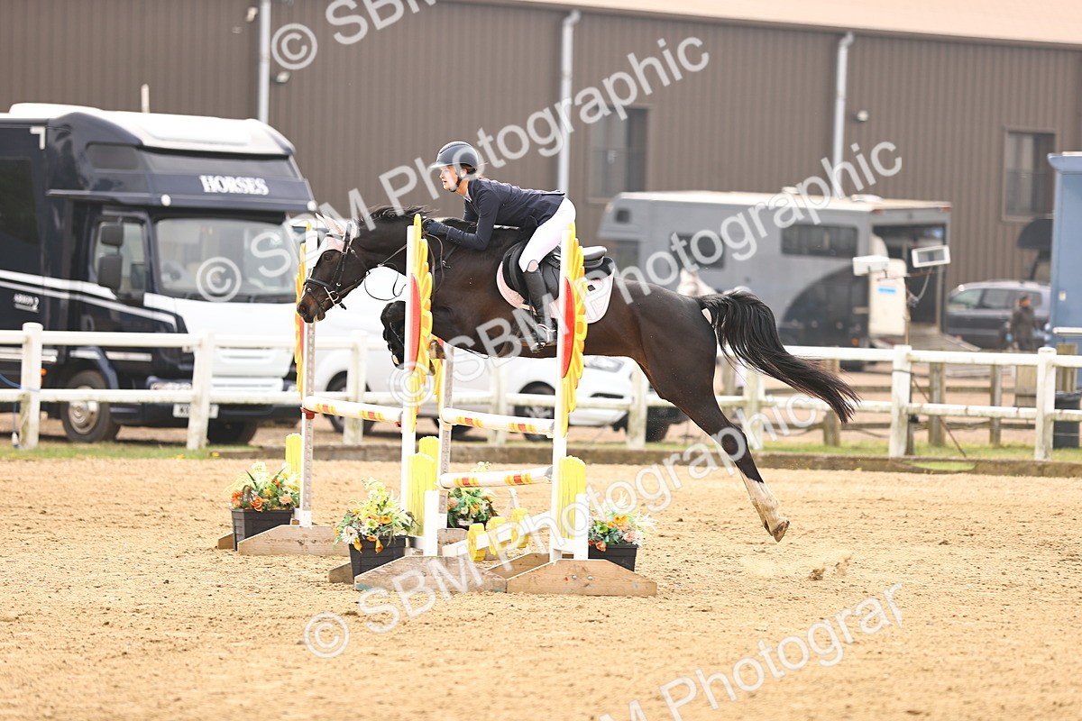  - Class 15 - Senior British novice - 90cm