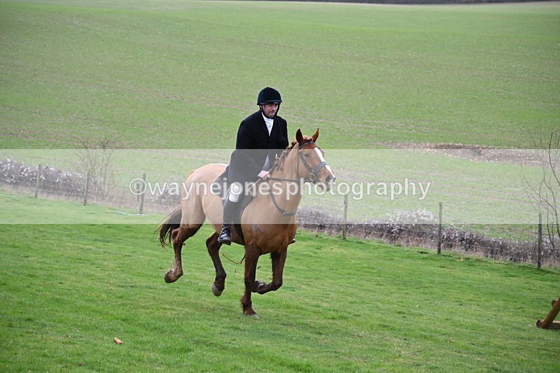 WJ6_9025 - Line Three