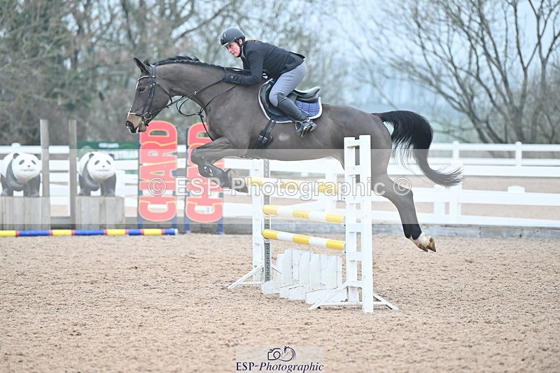 240113A-132407-02183 - Cls 12 Newcomers and 1.10m Open