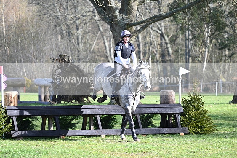 WJ7_9982 - Time 10:13 to 10:38 Times at the Fence