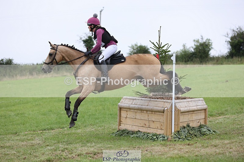 240831A-152205-04649 - 211-Fiona.Lewis-BALLYANNY.BUTTONS