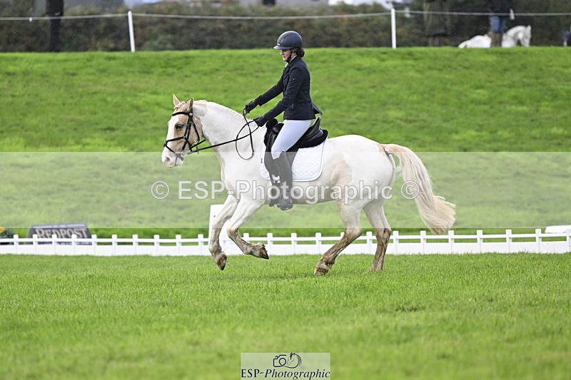 251023A-134042-04127 - D-324-Clare.Pascoe