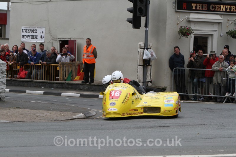 Gordon Shand & Phil Hyde - Sure Sidecar Race 2