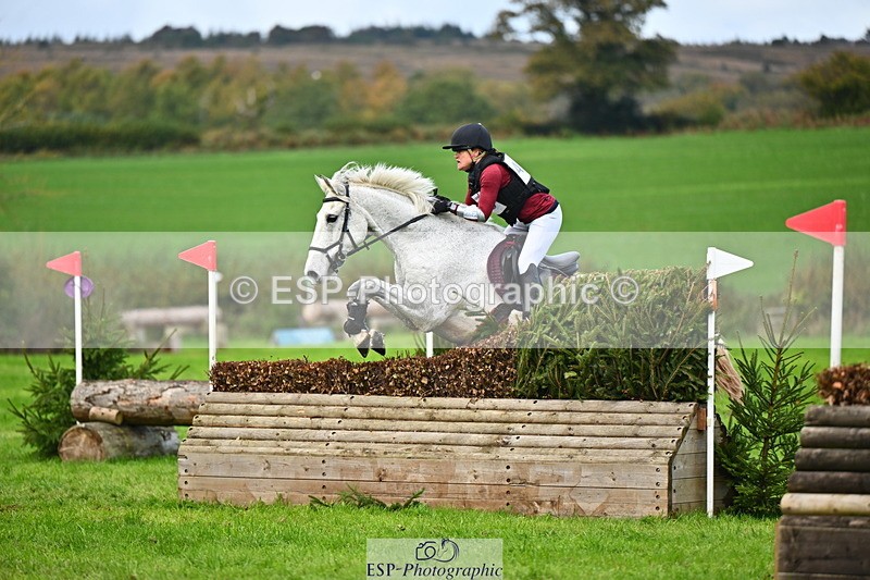 251025A-134352-20422 - F-476-Romellie.Brown