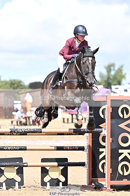 260819-142435-01070 - Cls 6 Foxhunter and 1.20m