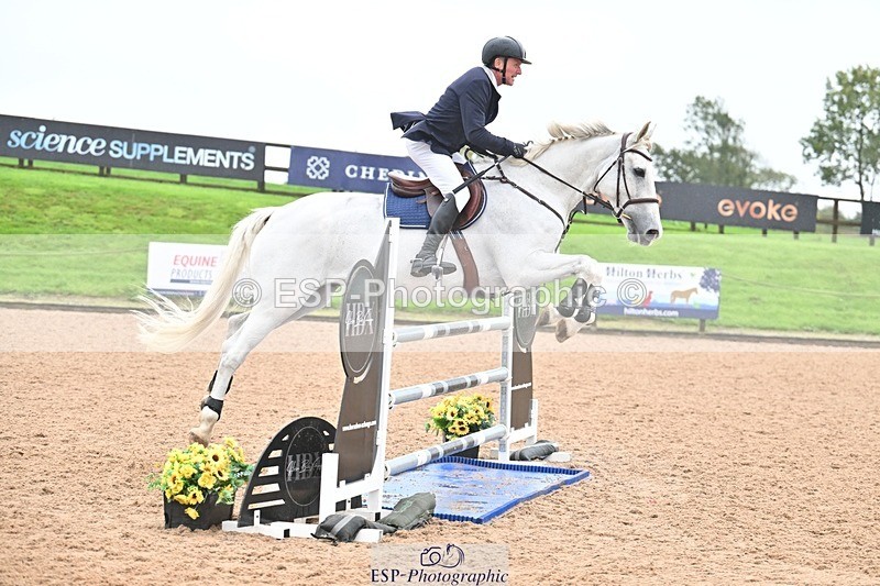 251003-121203-00671 - Cls 2 Newcomers and 1.10m