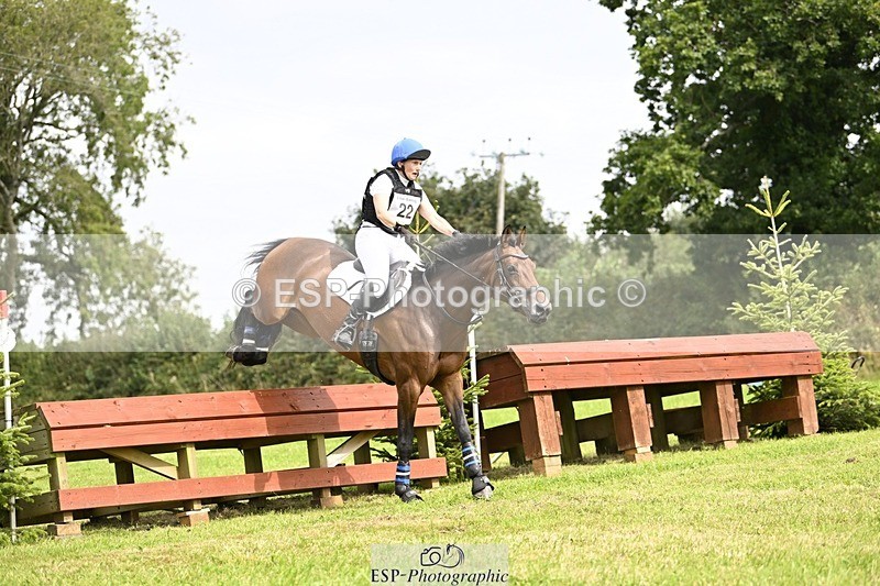 240831A-131319-02531 - 022-Danielle.Burnford-ULTRA.LIGHT