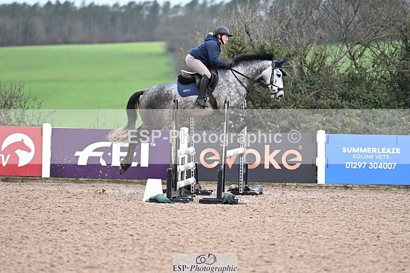 251205-100127-00106 - Cls 2 Snr British Novice and 90cm