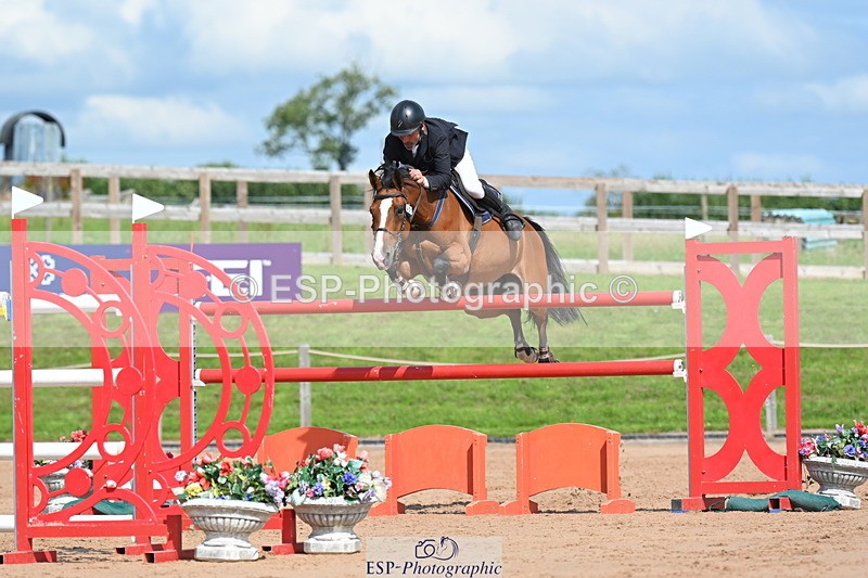 230721A-160346-07586 - Cls 10, 2 Star Big 1.45m Start to break