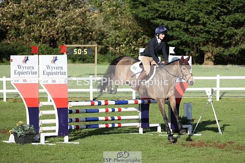 231022-155458-30006 - 563-SOUTHPAW-Kaia.Land-TrotUp+SJ