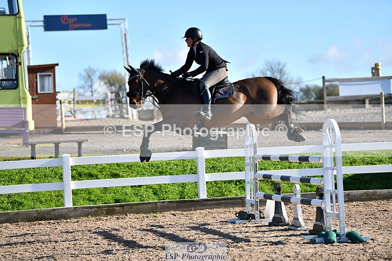 231110A-133832-00628 - Cls 5 Newcomers & 1.10m Open