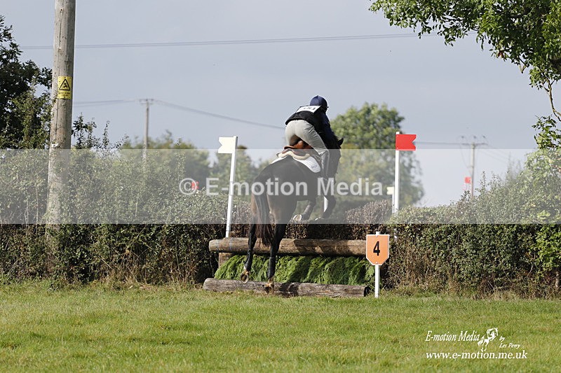  WWHT 171021 2888 - Intermediate (0.90m)  17/10/21