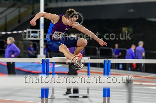 CEInv26-910638 - Track Male Set One