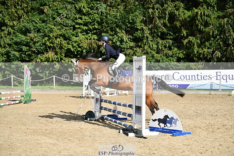 251004A-145405-01572 - Classes 8 & 9 70cm