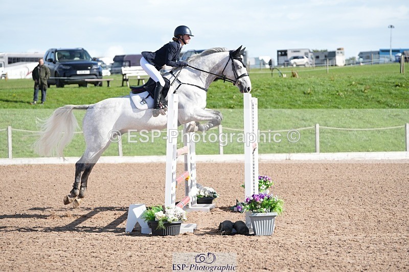 250913-103857-06208 - Cls 14 Snr Newcomers