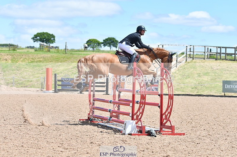 240609A-122321-05137 - Cls 18 Snr Newcomers and 1.10m Open