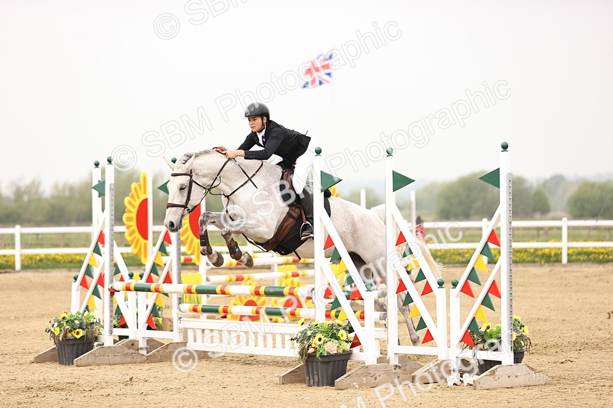  - Class 15 - Senior British novice - 90cm