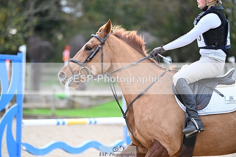 241117-134312-04260 - Cls 3 90-95cm 13.00 to 14.00