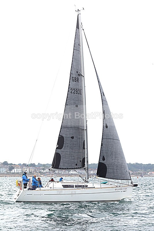 210703 SILVER FOX GBR2293L 5T7A0337 - ROUND THE ISLAND RACE 2021