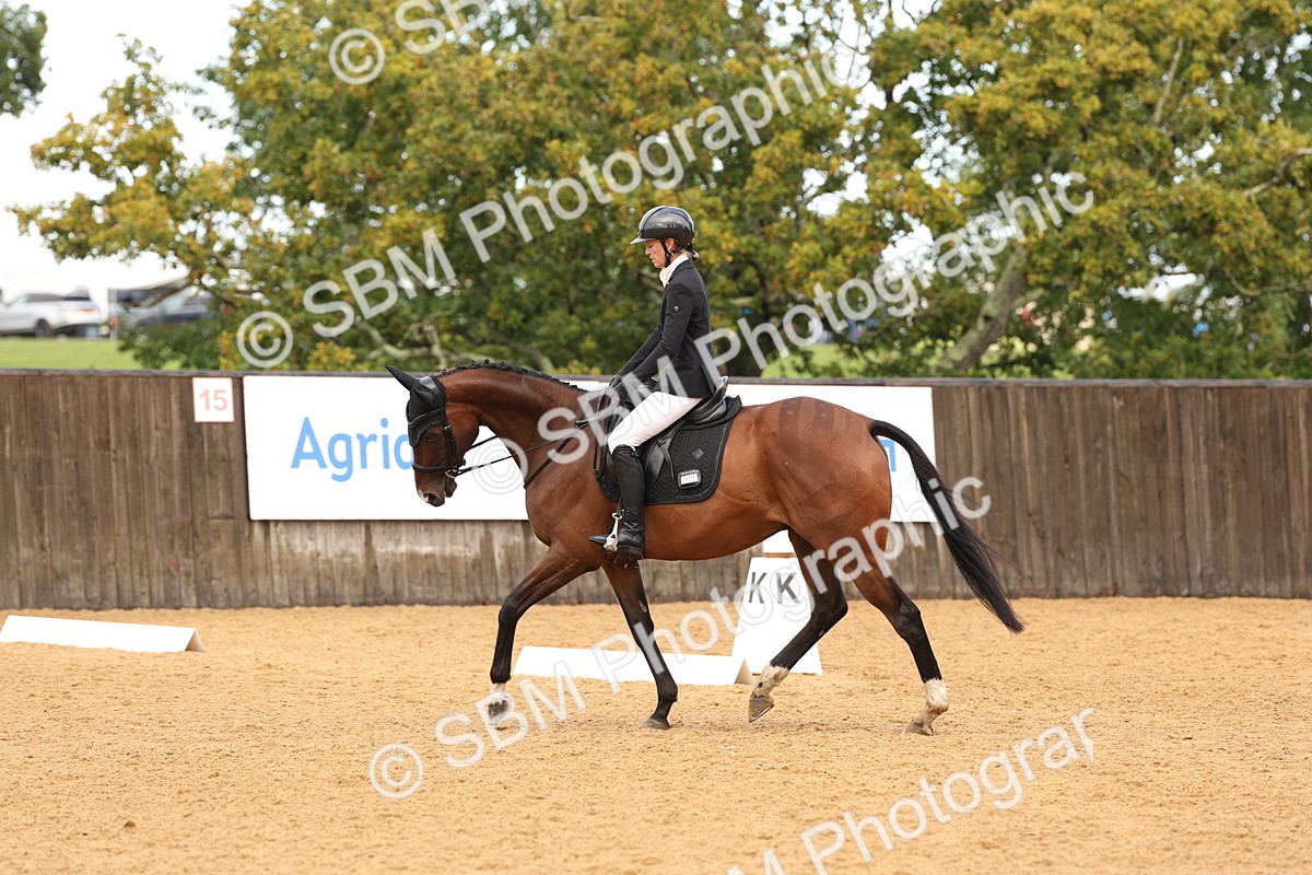 SBM_03460 - D1 - Small Tour Championship Intro 1