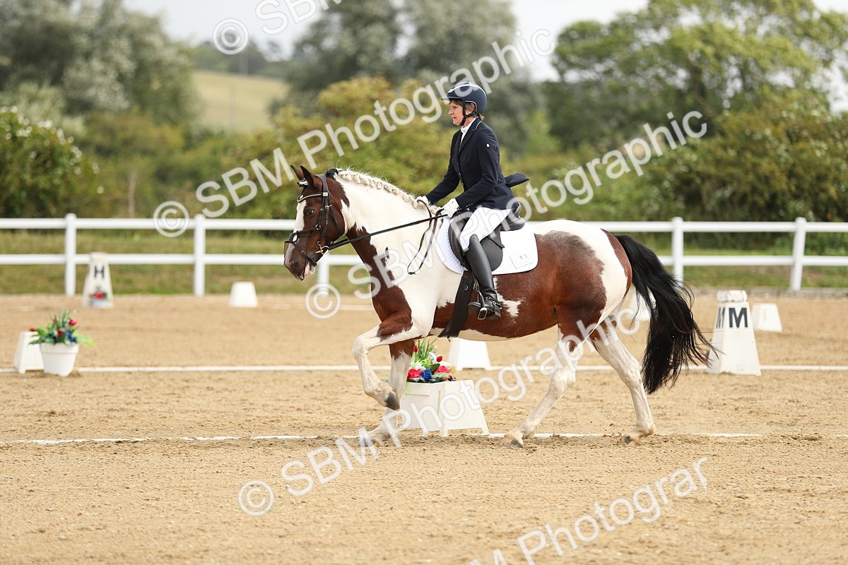 SBM_015687 - Class 13 - Novice 23 - 9.54-11.04