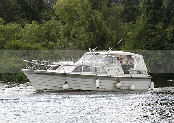 090712 HERISSON IMG_0241 - Motorboats - Open