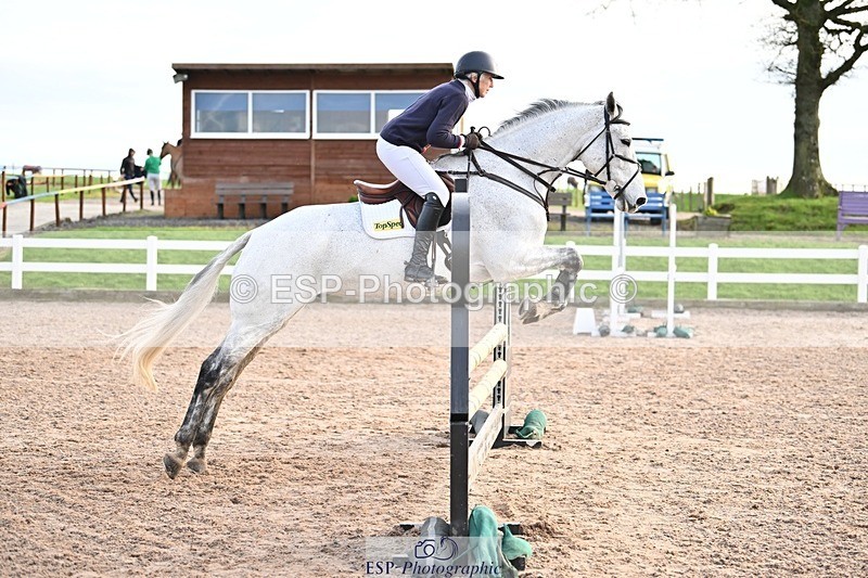 241206-100840-00181 - Cls 2 British Novice and 90cm Open