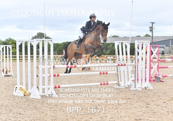 BPP_1671 - FRI CLASS 4 Senior Newcomers/ 1.10m Open