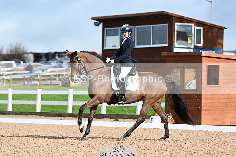 240218A-125102-07343 - 131-Lauren.Burrows-Active.Vogue