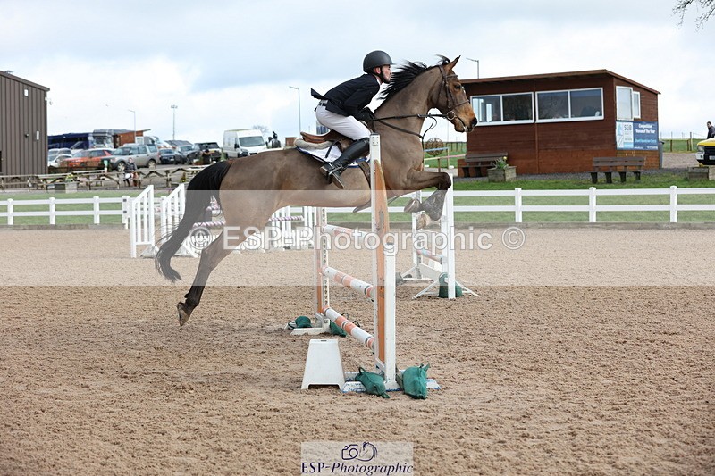 240223A-121528-01157 - Cls 4 Snr 1.05m Open