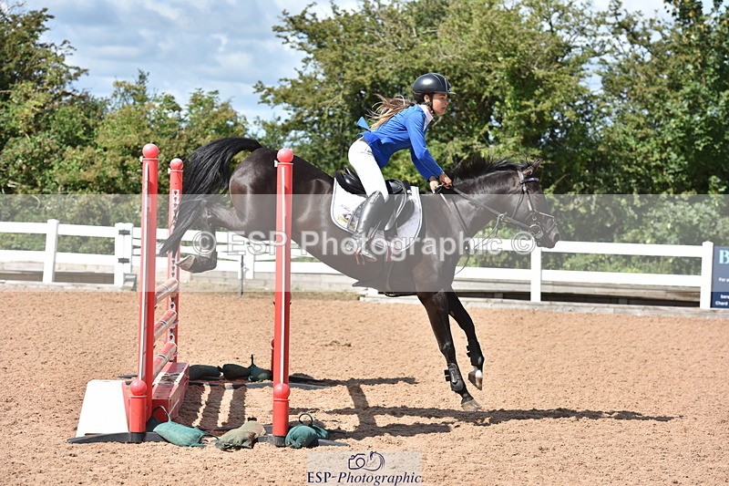 230806A-112156-01403 - Cls 17 Snr Discovery & 1m Open