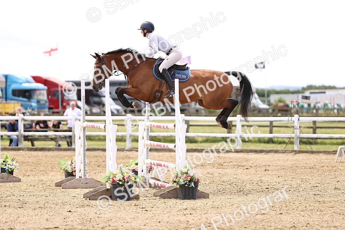 SBM_003492 - Class 22 - Senior Foxhunter 1.20m