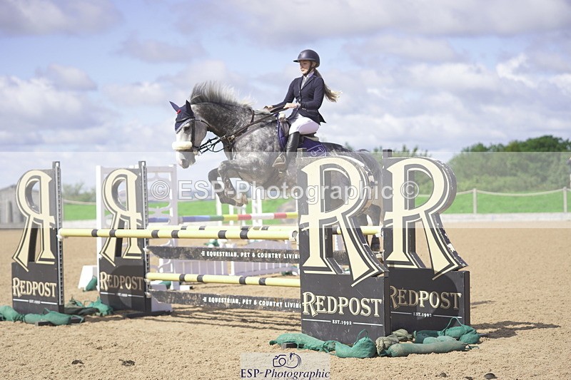 230806A-105348-01456 - Cls 13 Snr Newcomers & 1.10m Open