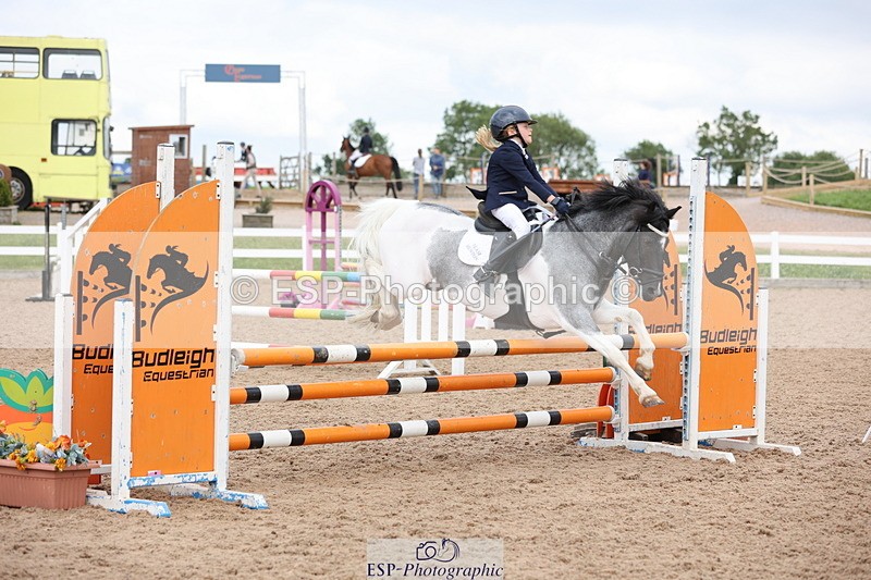 240630A-175457-16215 - Cls 28 Stepping Stones 128cm + 138cm