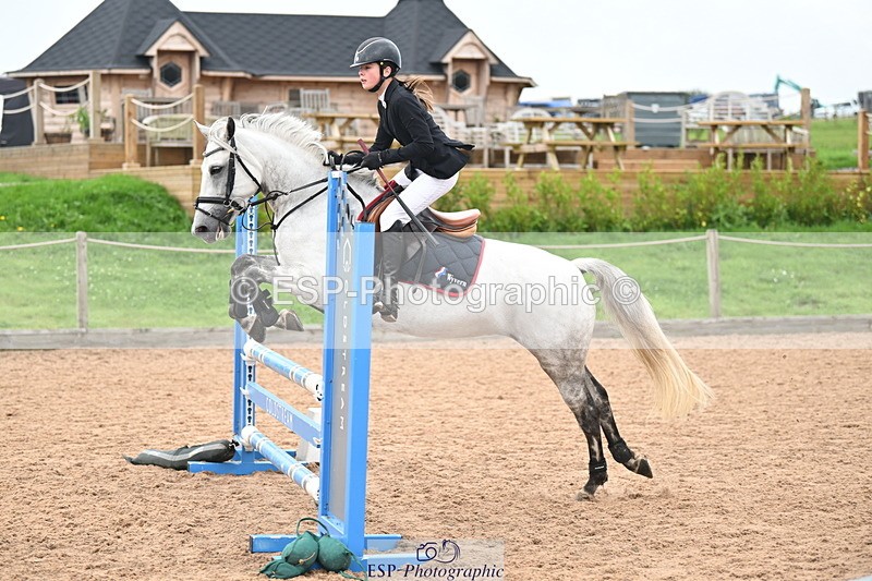 240907A-123321-01672 - Cls 3 Pony Medium Team 80cm & 90cm