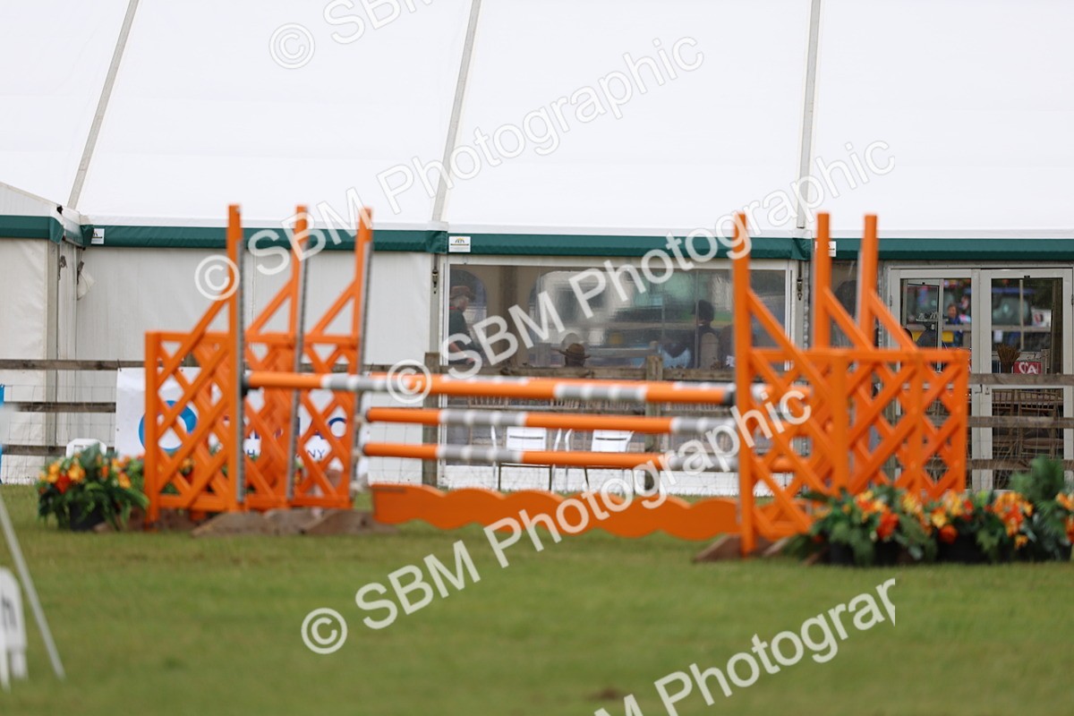 SBM_11608 - Class 205 - Tarmac Senior 1m Open