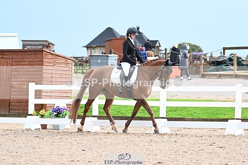 250907-105308-07033 - 015-Annie.MannLittle.Lady.Guinevere