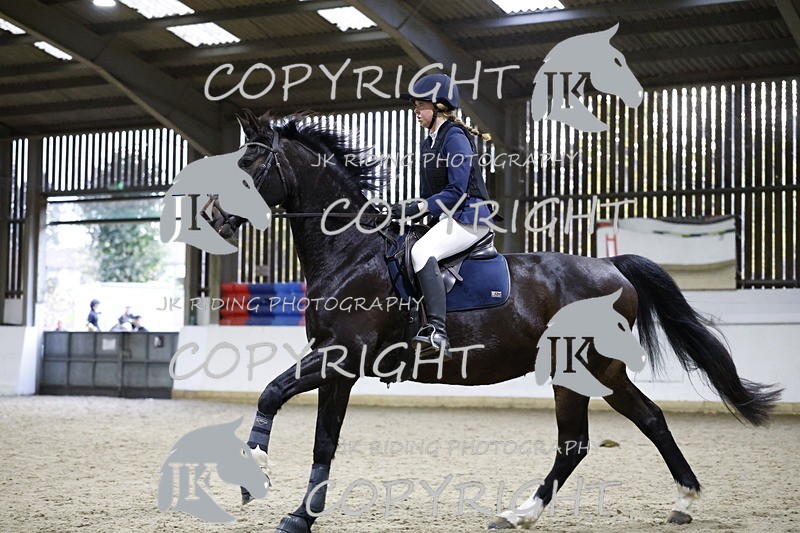 _T0A3734 - 1M Clear Round