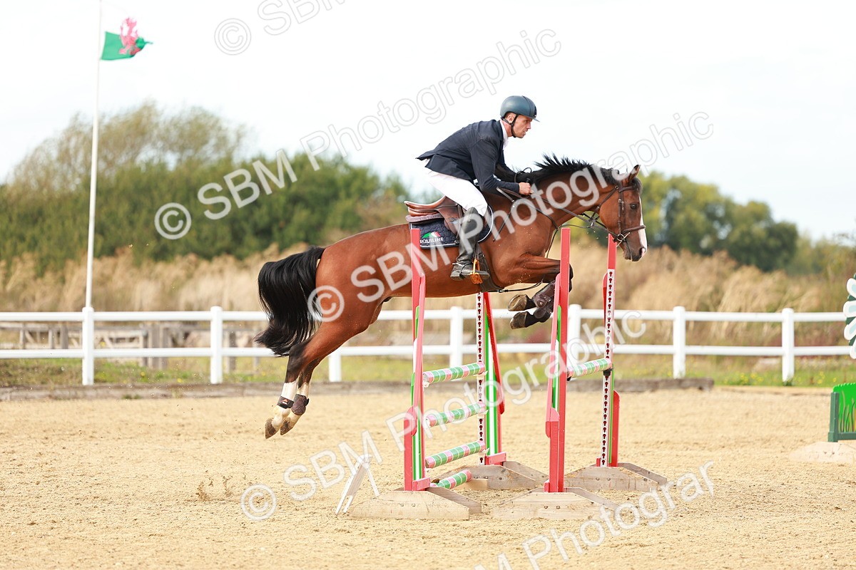 SBM_001782 - Class 4 - Senior Newcomers - 1.10m