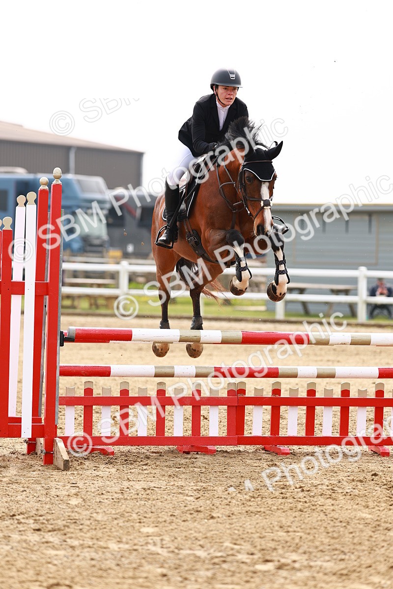  - Class 17 - Senior 1.05m