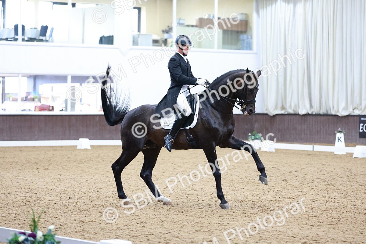 SBM_021444 - Class 14 - FEI Grand Prix - 17.40-18.34